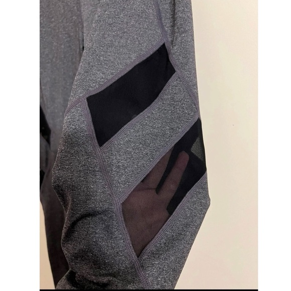 Leggings With Mesh Insets - Picture 5 of 7